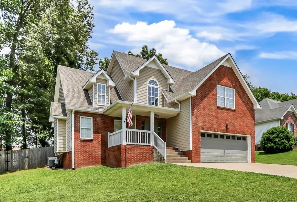 3129 Holly Point Clarksville TN 37043
