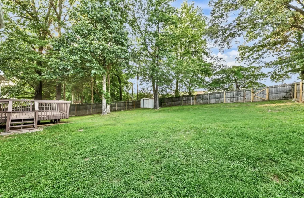 3129 Holly Point Clarksville TN 37043