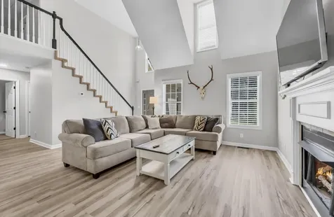 3129 Holly Point Clarksville TN 37043