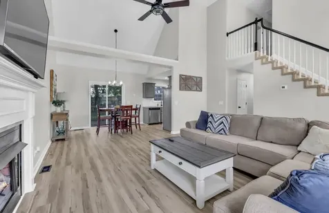 3129 Holly Point Clarksville TN 37043