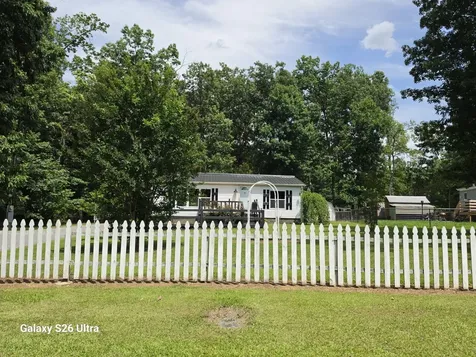 1361 Lakeshore Drive Beechgrove TN 37018