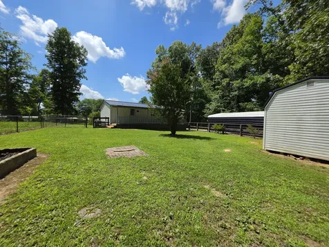 1361 Lakeshore Drive Beechgrove TN 37018