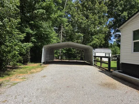 1361 Lakeshore Drive Beechgrove TN 37018