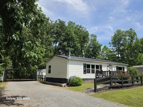 1361 Lakeshore Drive Beechgrove TN 37018