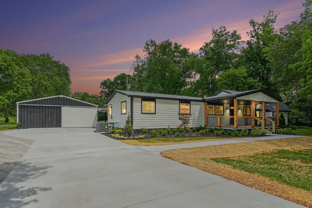 305 Martha Leeville Road Lebanon TN 37090