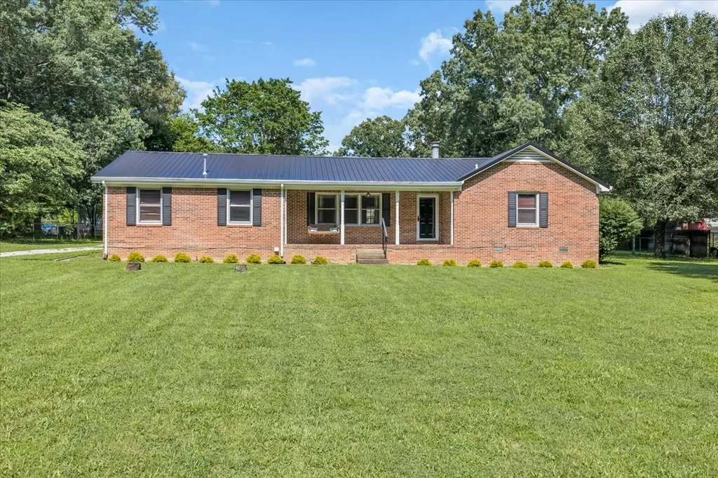 106 Larkway Drive Tullahoma TN 37388