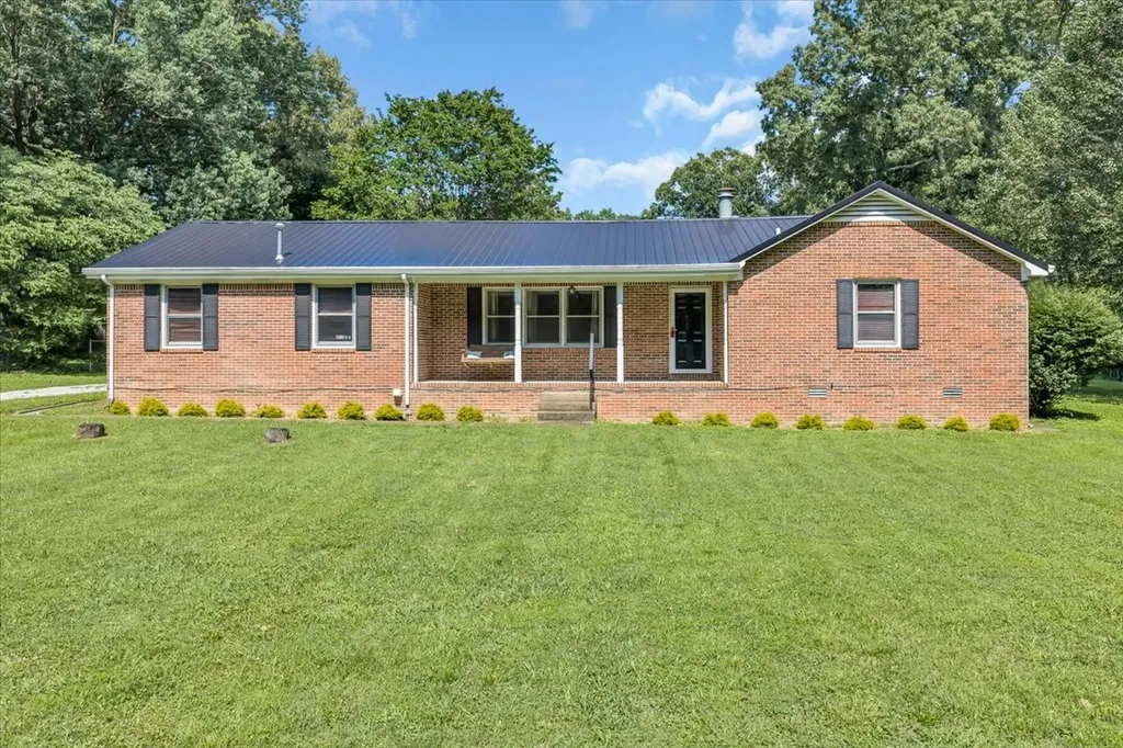 106 Larkway Drive Tullahoma TN 37388