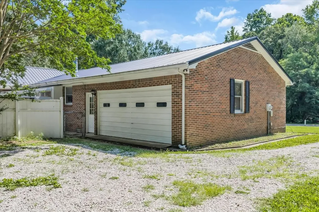 106 Larkway Drive Tullahoma TN 37388