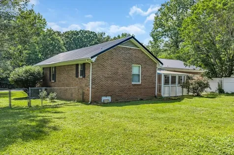 106 Larkway Drive Tullahoma TN 37388