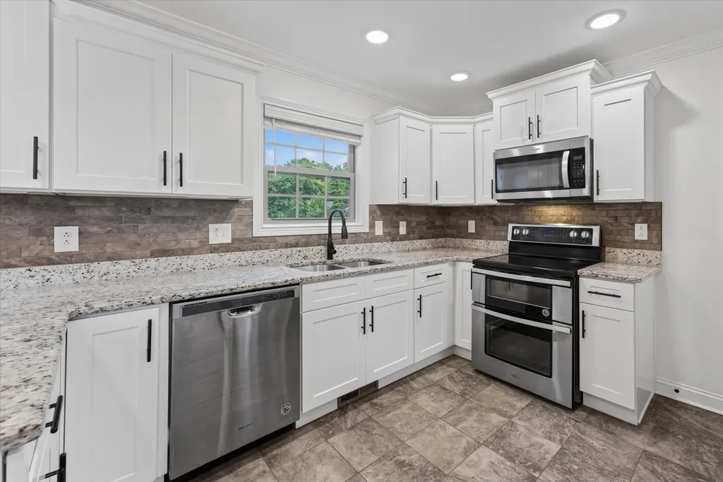 1013 Garner Hills Drive Clarksville TN 37042