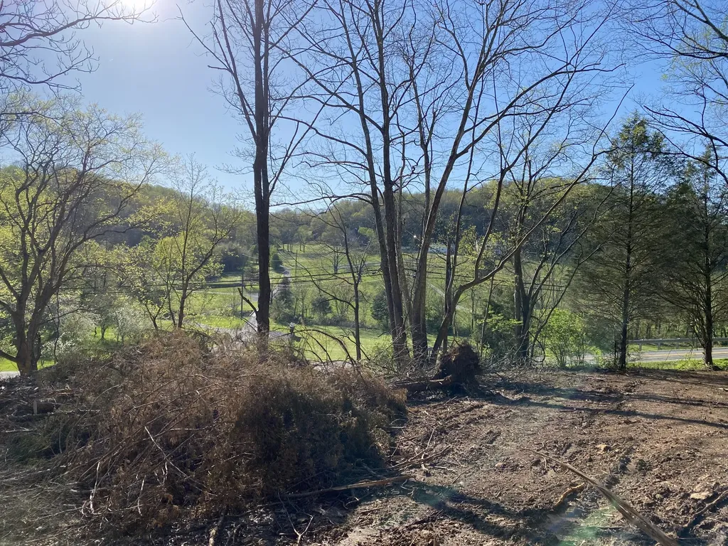 7449 River Road Pike Nashville TN 37209