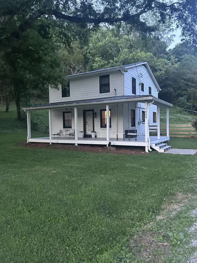 7449 River Road Pike Nashville TN 37209