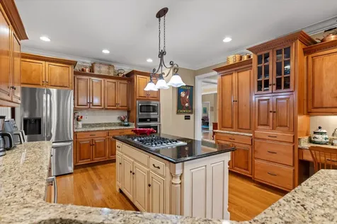 6 Ives Lake Road Signal Mountain TN 37377