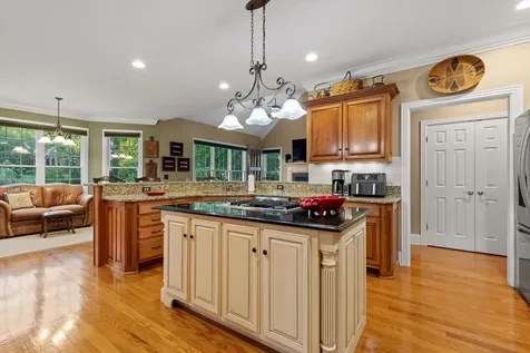 6 Ives Lake Road Signal Mountain TN 37377