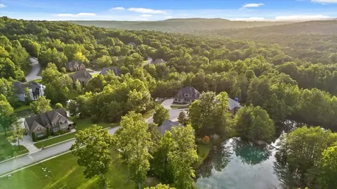 6 Ives Lake Road Signal Mountain TN 37377