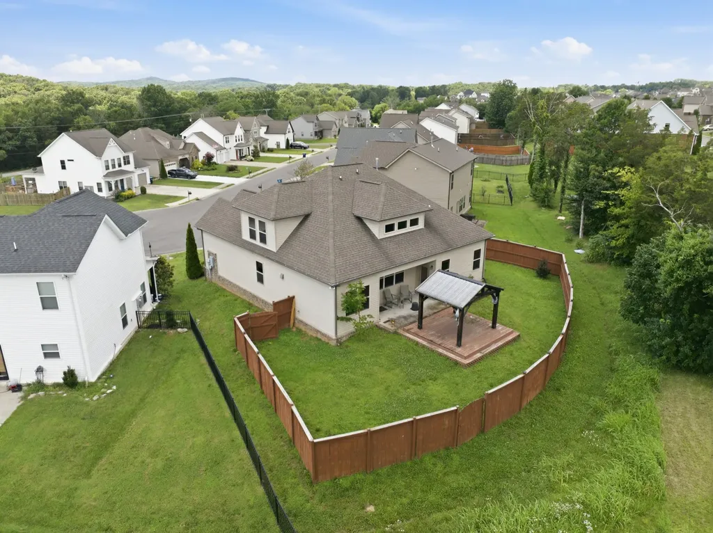 5702 Hidden Creek Smyrna TN 37167