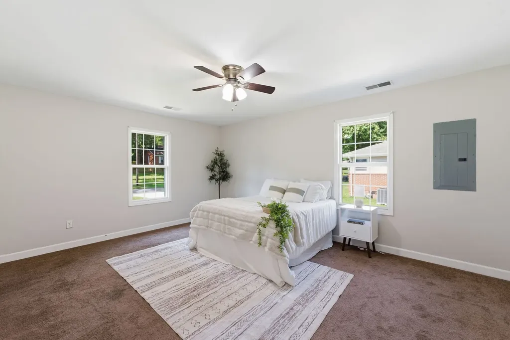 945 Mckellar Drive Tullahoma TN 37388