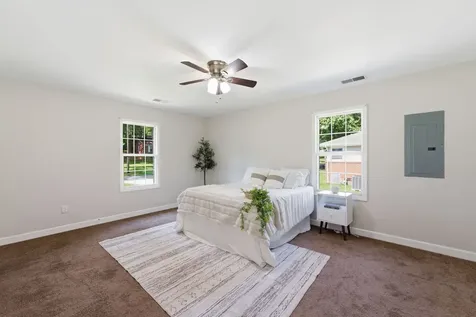 945 Mckellar Drive Tullahoma TN 37388