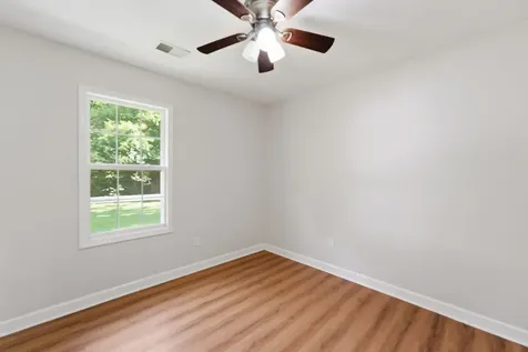 945 Mckellar Drive Tullahoma TN 37388