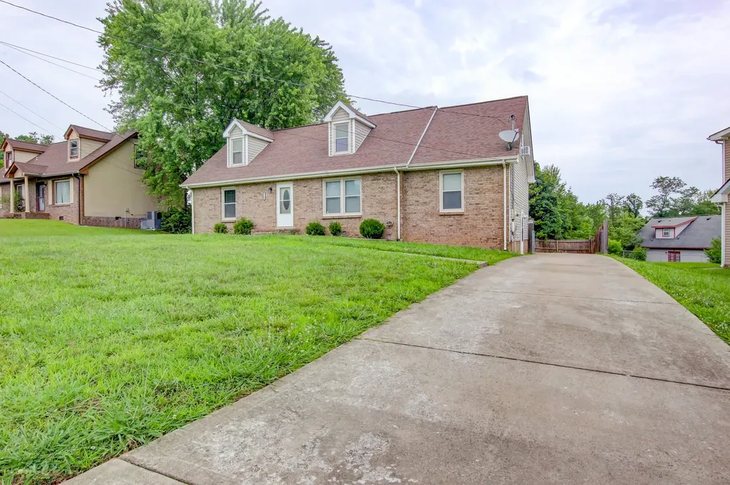 419 Spencer Lane Clarksville TN 37042