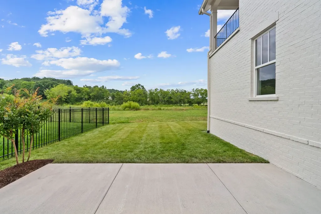 1304 Mcquiddy Road Nashville TN 37221