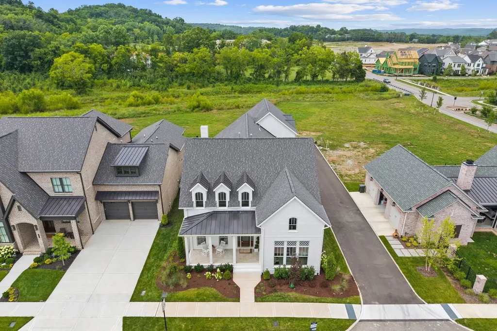 1304 Mcquiddy Road Nashville TN 37221