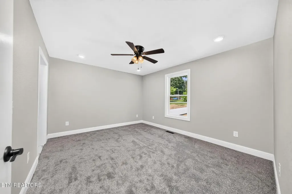 430 Rhododendron Circle Crossville TN 38555