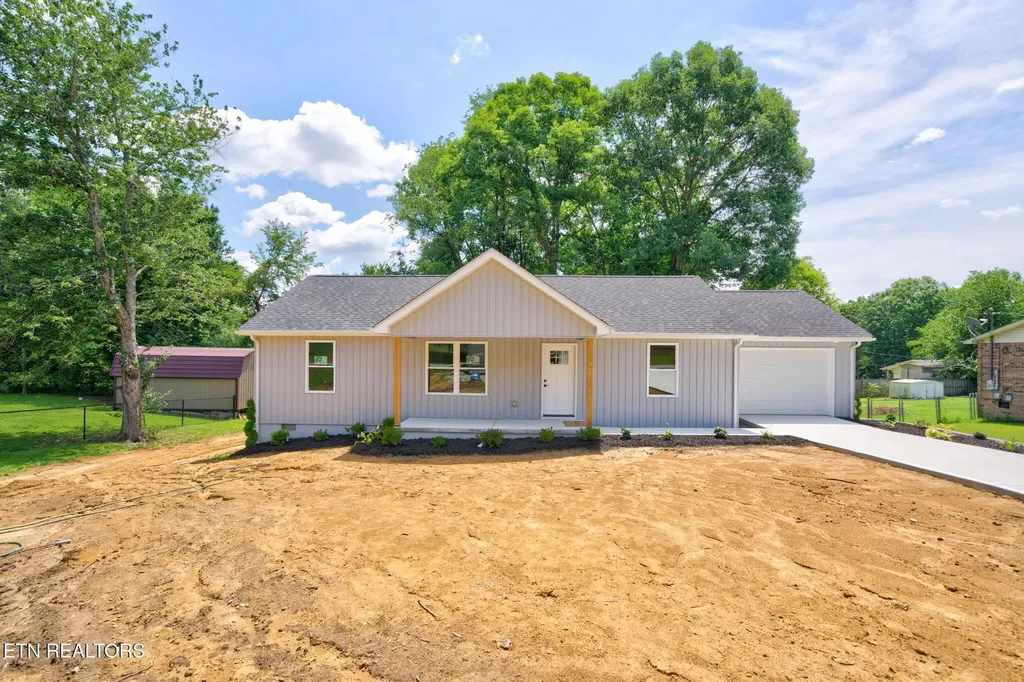 430 Rhododendron Circle Crossville TN 38555