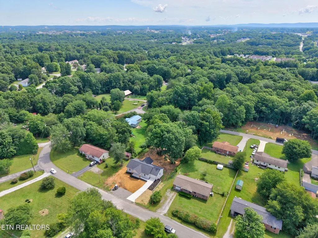 430 Rhododendron Circle Crossville TN 38555
