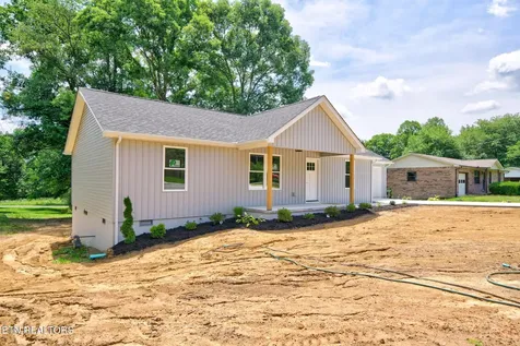 430 Rhododendron Circle Crossville TN 38555