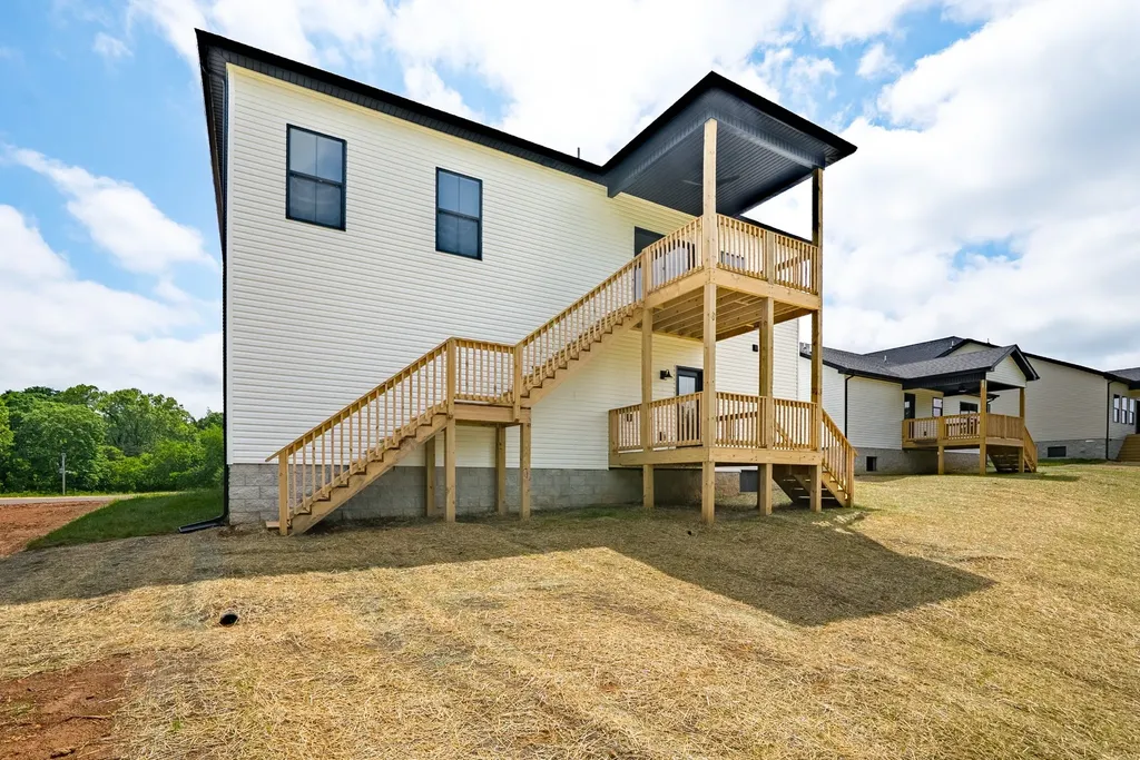 201 Dewberry Court Clarksville TN 37042