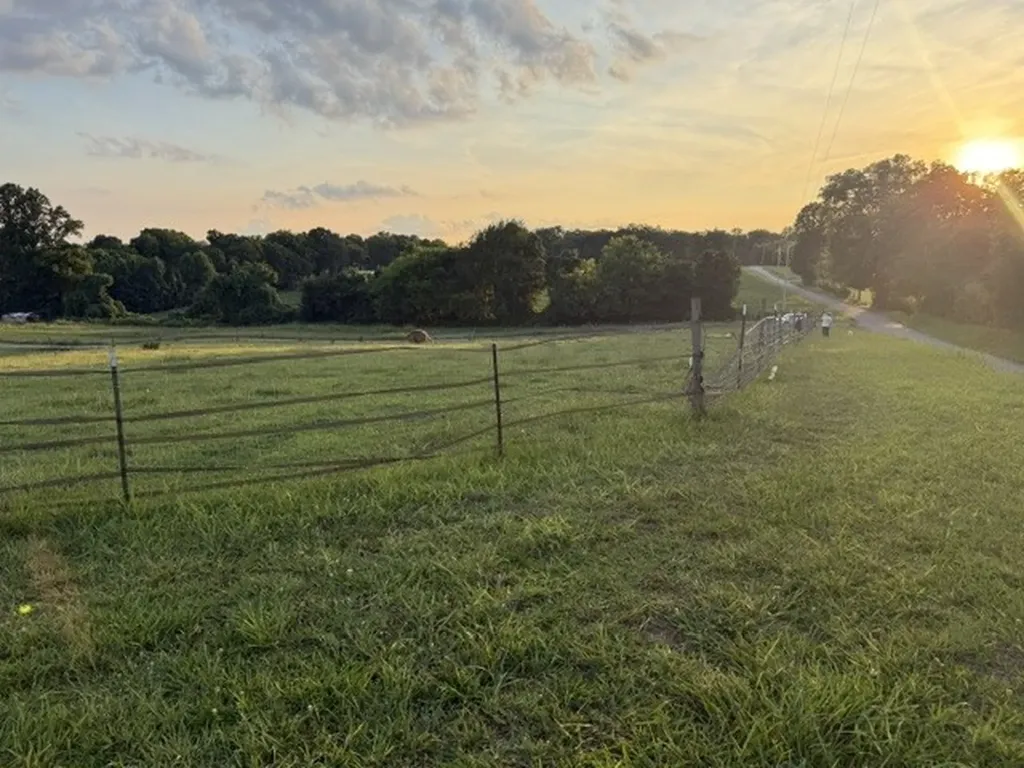 566 Locke Bend Road Mc Minnville TN 37110