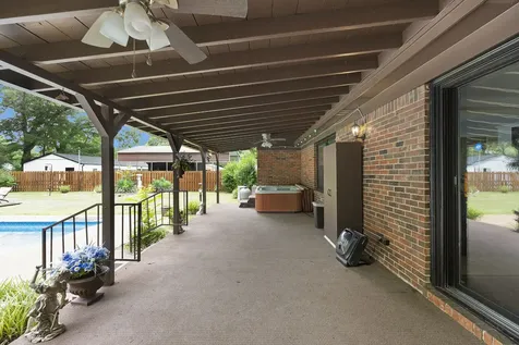 14 Hummingbird Cove Jackson TN 38305