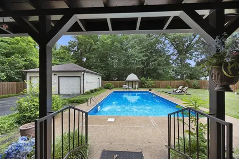 14 Hummingbird Cove Jackson TN 38305