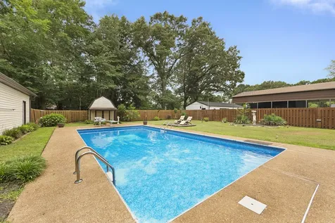 14 Hummingbird Cove Jackson TN 38305