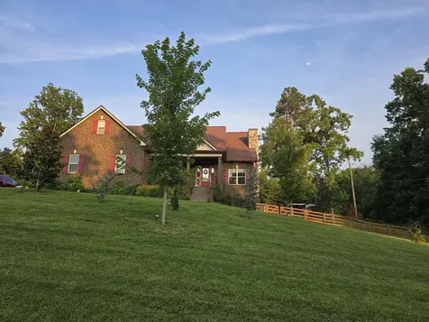 104 Yates Drive Bon Aqua TN 37025