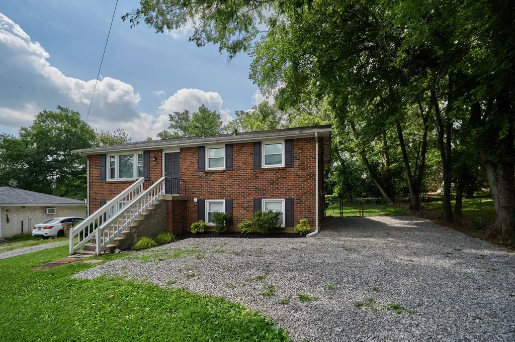 634 Anderson Lane Madison TN 37115