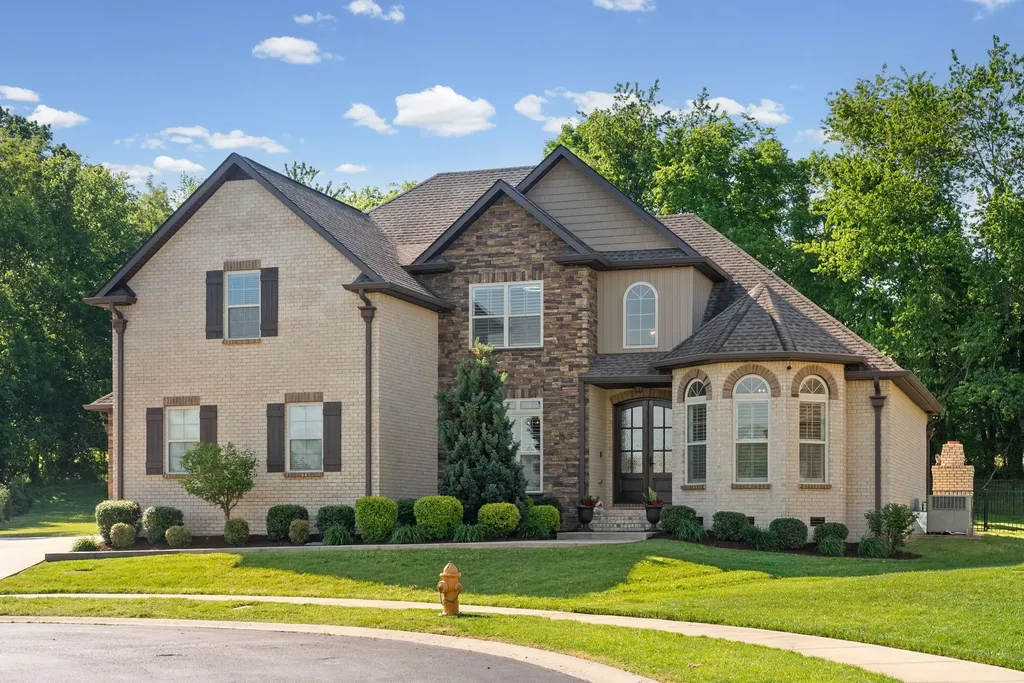 251 Harrowgate Drive Clarksville TN 37043