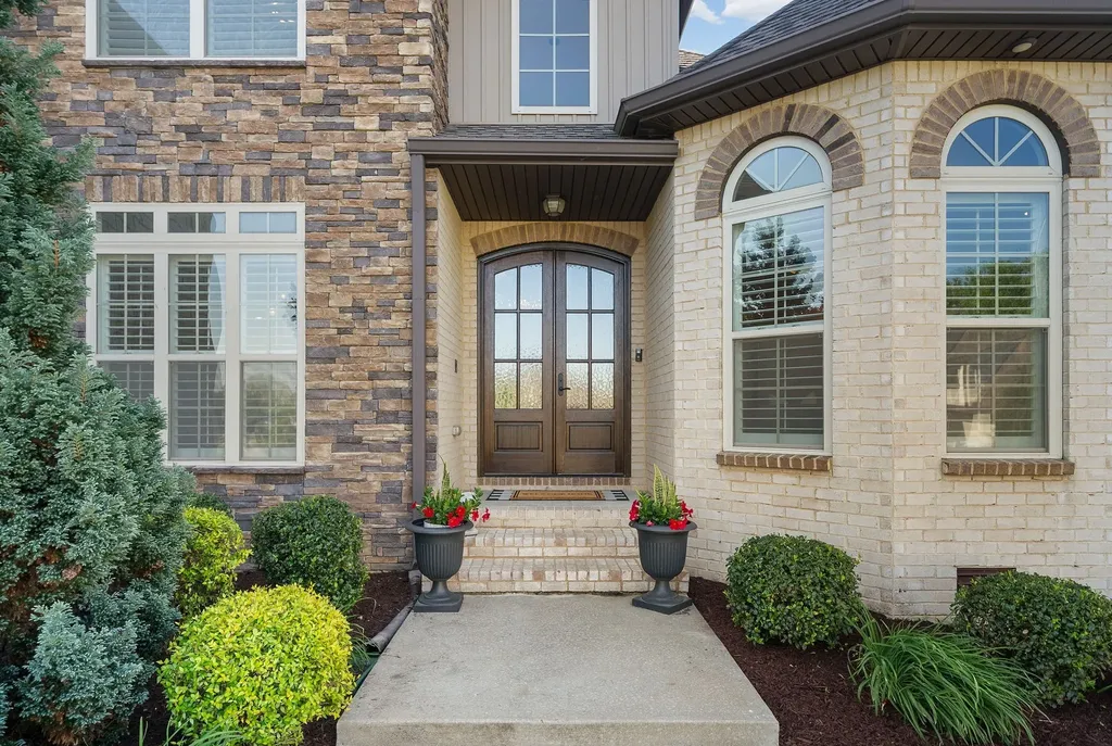 251 Harrowgate Drive Clarksville TN 37043