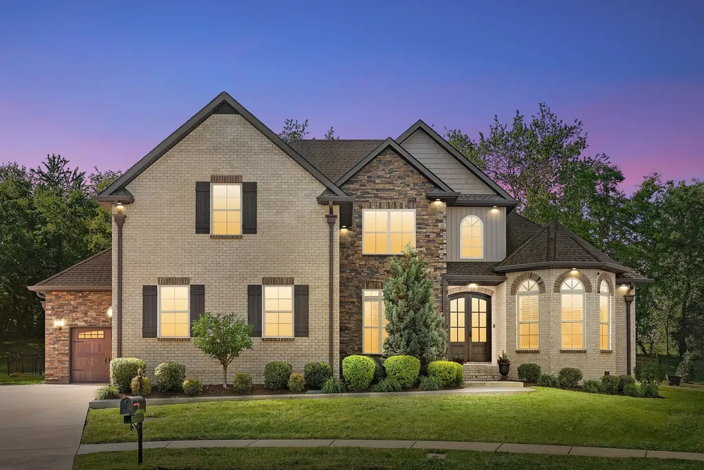 251 Harrowgate Drive Clarksville TN 37043