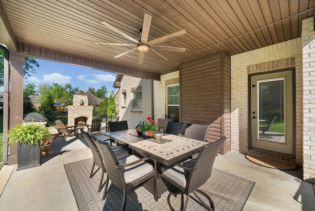 251 Harrowgate Drive Clarksville TN 37043