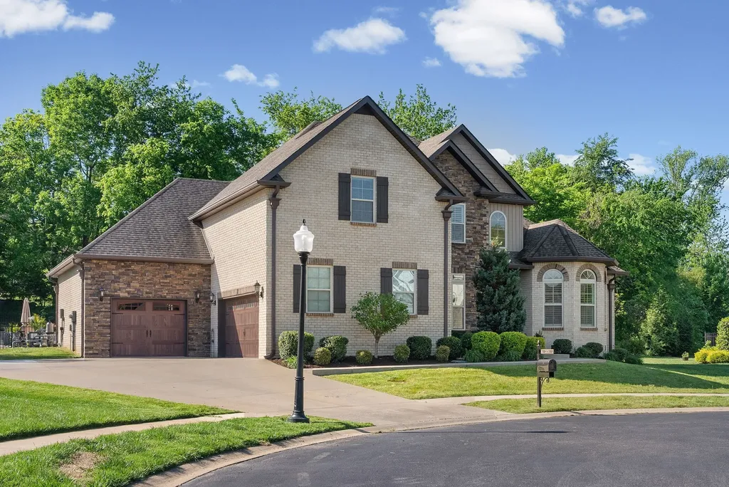 251 Harrowgate Drive Clarksville TN 37043