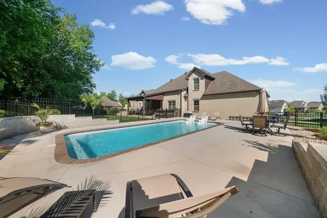251 Harrowgate Drive Clarksville TN 37043