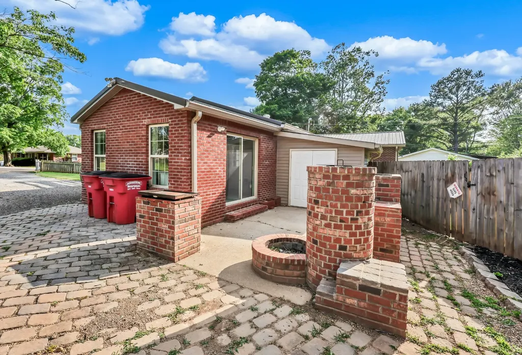 28 Hayes Street Clarksville TN 37040