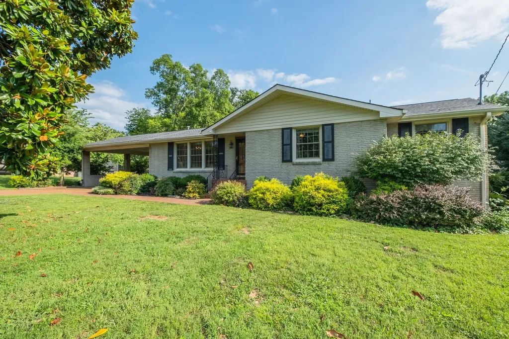 182 Cherokee Road Hendersonville TN 37075
