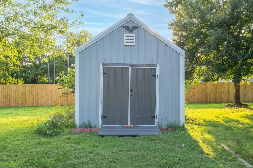 182 Cherokee Road Hendersonville TN 37075