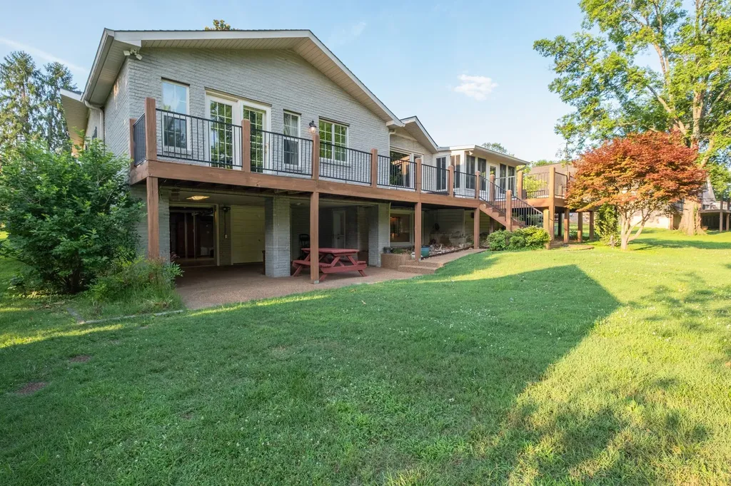 182 Cherokee Road Hendersonville TN 37075