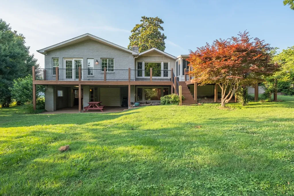 182 Cherokee Road Hendersonville TN 37075