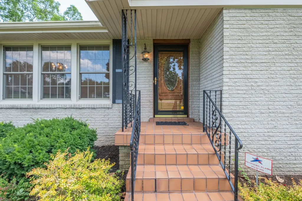 182 Cherokee Road Hendersonville TN 37075