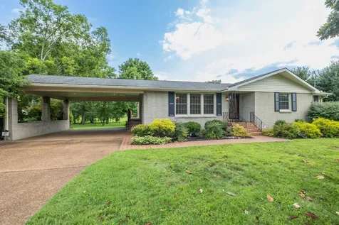 182 Cherokee Road Hendersonville TN 37075